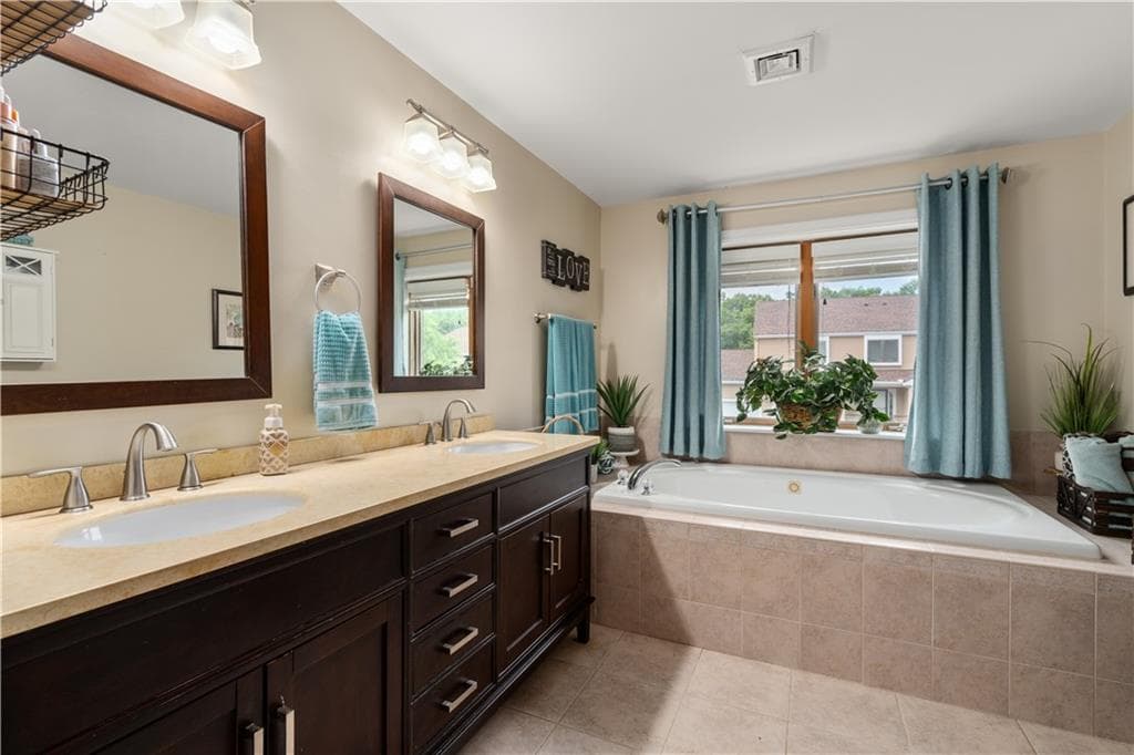 Condominium at 80 Fisher Road UNIT 97, Cumberland, photo 29 of 42