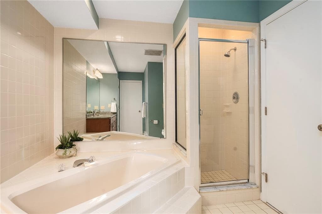 Condominium at 325 North Lane UNIT 325, Bristol, photo 28 of 50