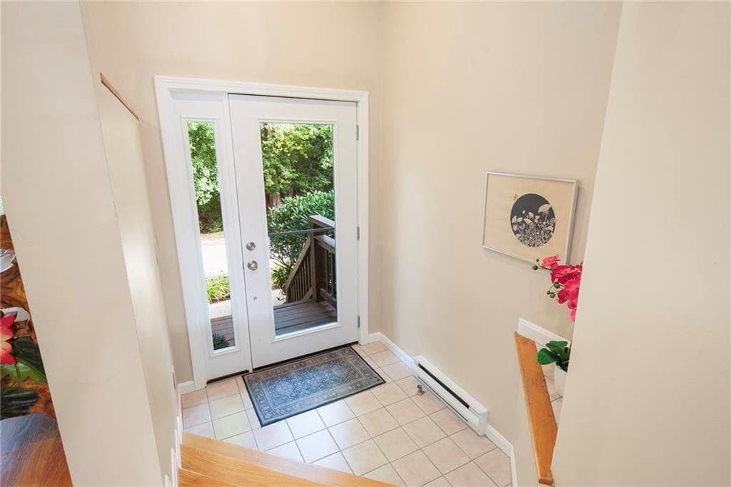 Condominium at 325 North Lane UNIT 325, Bristol, photo 20 of 50