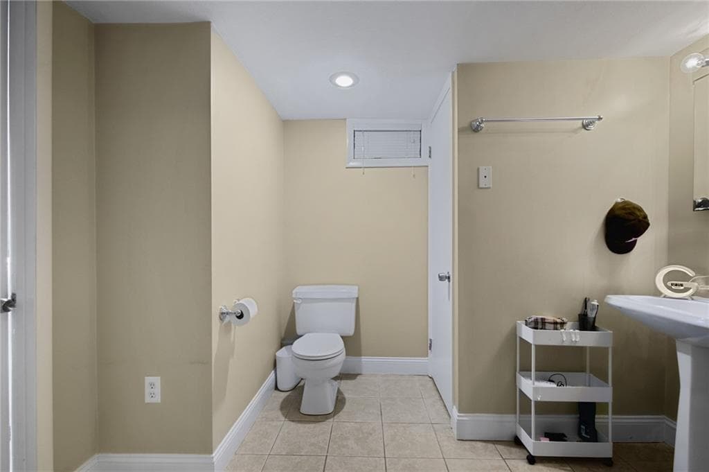 Single Family Residence at 10 Summit Avenue, Johnston, photo 24 of 30