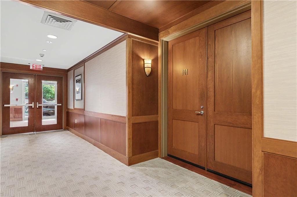 Condominium at 341 Thames Street UNIT 101-S, Bristol, photo 7 of 33