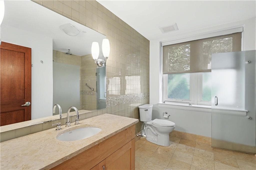 Condominium at 341 Thames Street UNIT 101-S, Bristol, photo 28 of 33