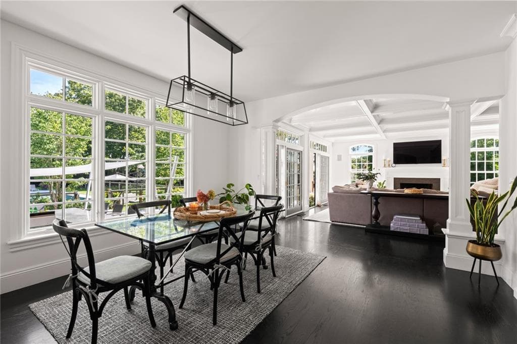 Single Family Residence at 50 Kenyon Avenue, East Greenwich, photo 13 of 50