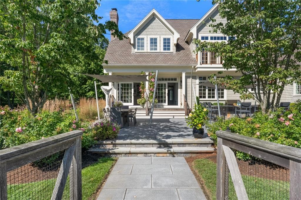 Single Family Residence at 50 Kenyon Avenue, East Greenwich, photo 24 of 50