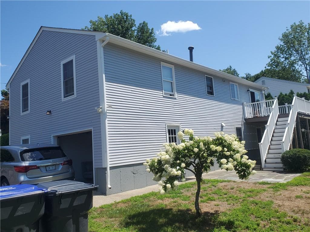Single Family Residence at 90 Maybury Street, Cumberland, photo 14 of 31
