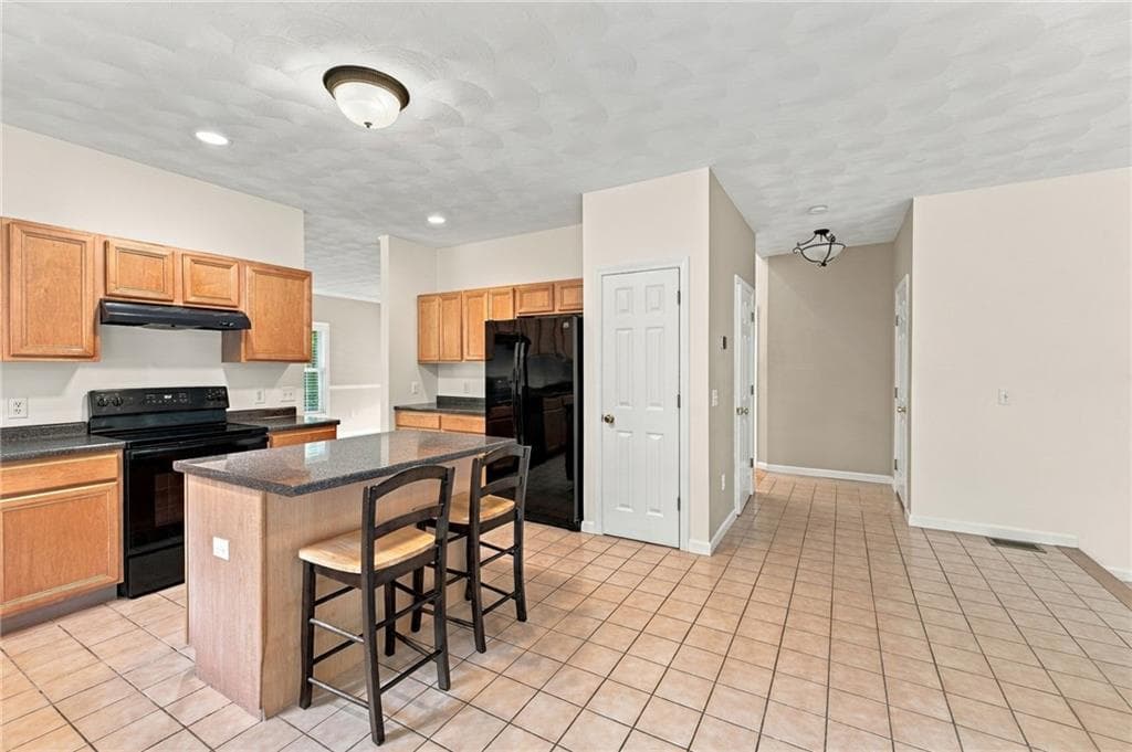 Single Family Residence at 394 Westmoreland Lane, North Kingstown, photo 13 of 43