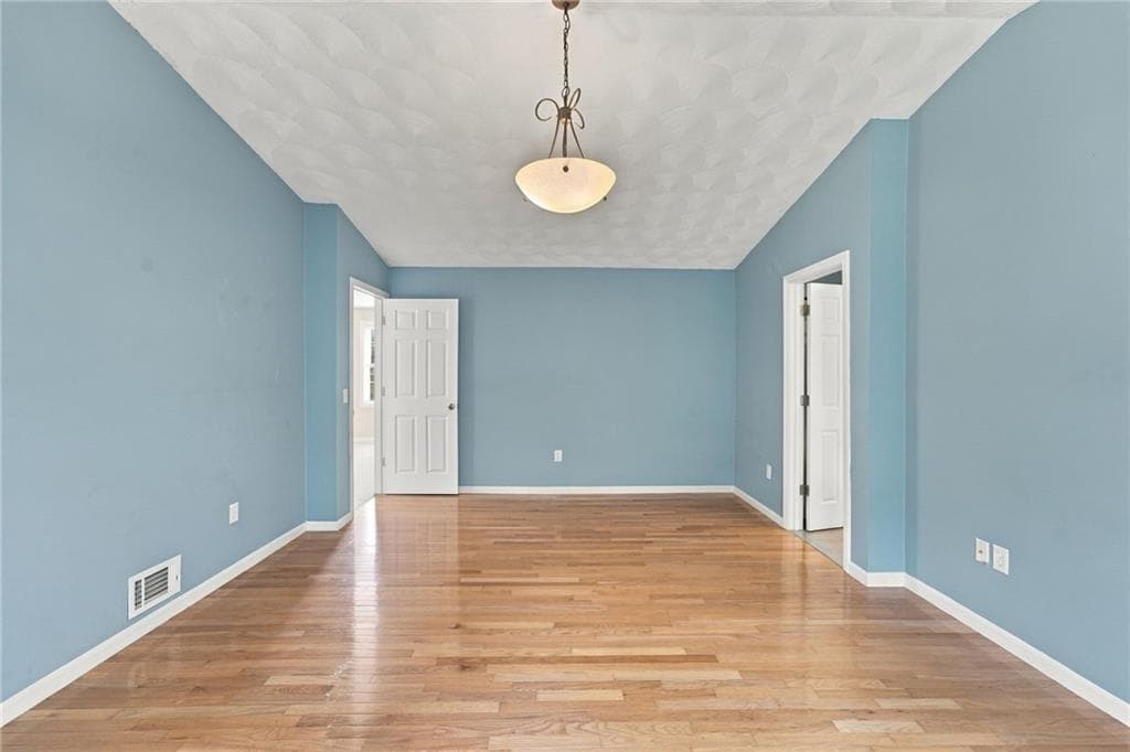 Single Family Residence at 394 Westmoreland Lane, North Kingstown, photo 17 of 43