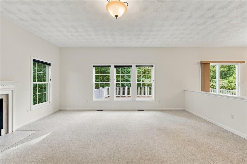 Single Family Residence at 394 Westmoreland Lane, North Kingstown, photo 5 of 43