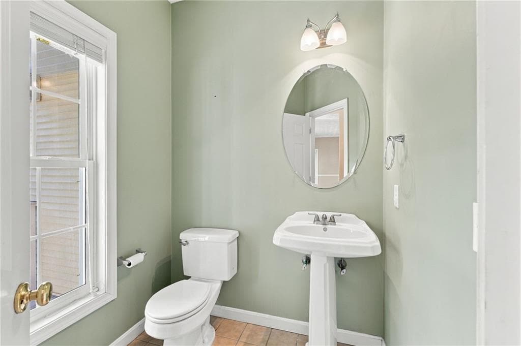 Single Family Residence at 394 Westmoreland Lane, North Kingstown, photo 14 of 43