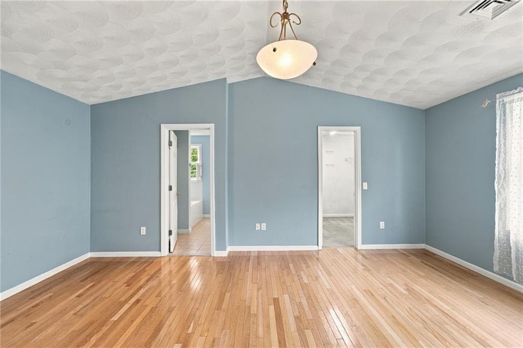 Single Family Residence at 394 Westmoreland Lane, North Kingstown, photo 18 of 43