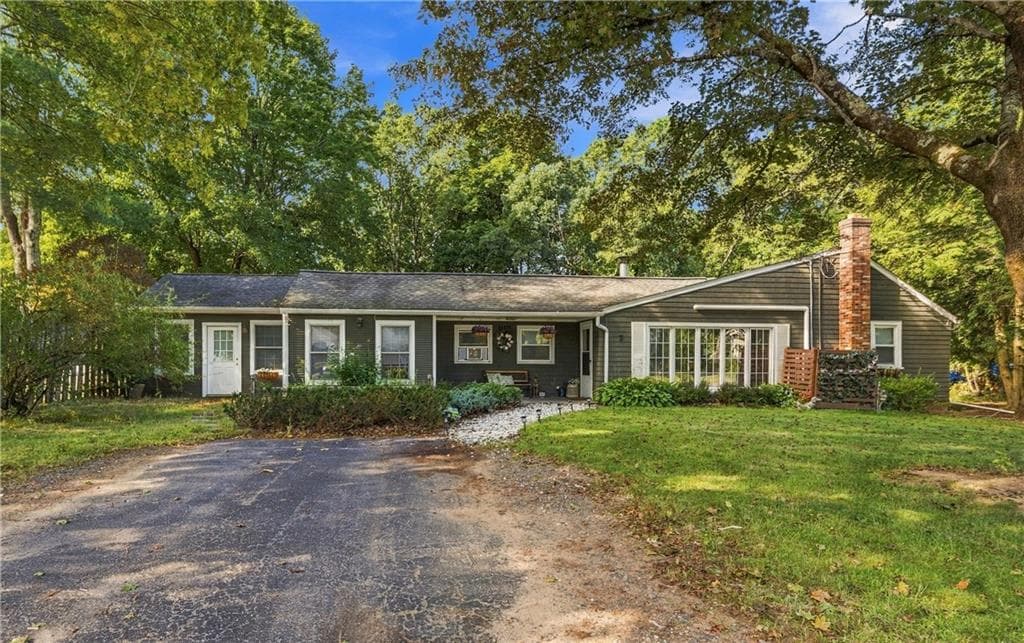 7 White Pine Drive