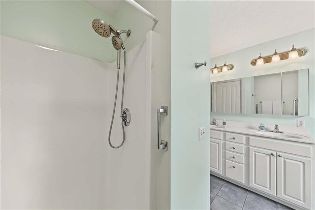Single Family Residence at 23 Valley Stream Drive, Cumberland, photo 24 of 50