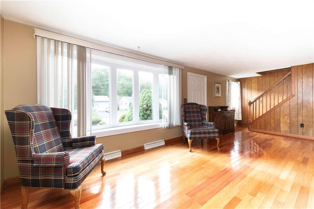 Single Family Residence at 283 Harriet Lane, Cumberland, photo 11 of 30