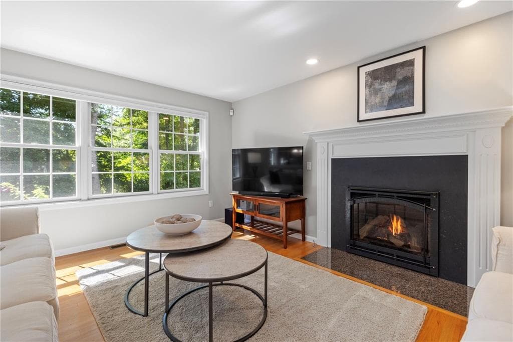 Single Family Residence at 38 Lindsay Lane, Cranston, photo 13 of 50