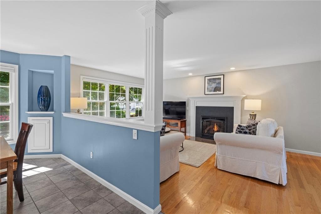 Single Family Residence at 38 Lindsay Lane, Cranston, photo 16 of 50