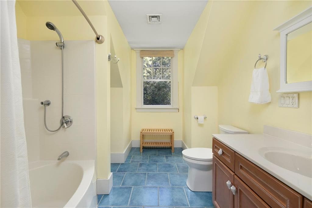 Single Family Residence at 26 Thayer Avenue, Narragansett, photo 23 of 43