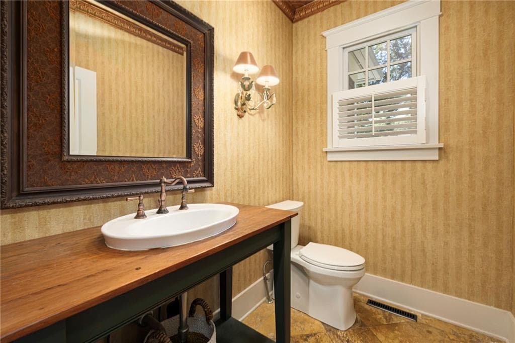 Single Family Residence at 26 Thayer Avenue, Narragansett, photo 14 of 43