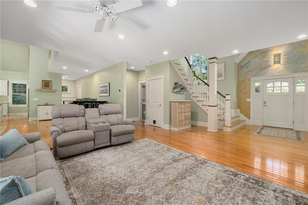 Single Family Residence at 26 Thayer Avenue, Narragansett, photo 8 of 43