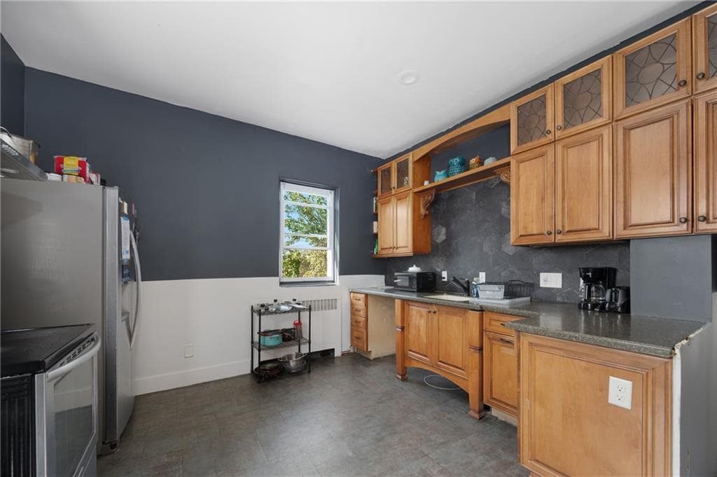Multi Family at 67 Ridge Street, Providence, photo 13 of 29