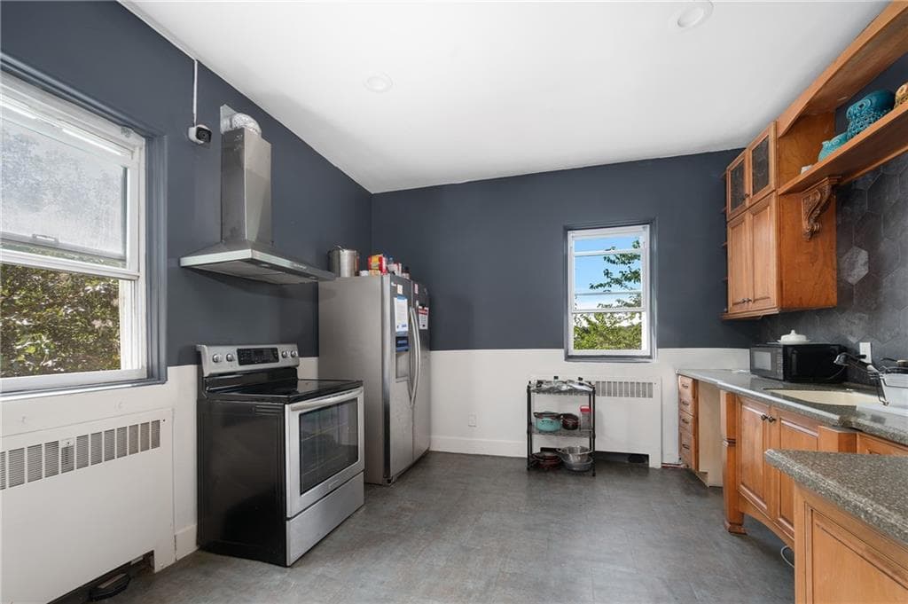 Multi Family at 67 Ridge Street, Providence, photo 12 of 29