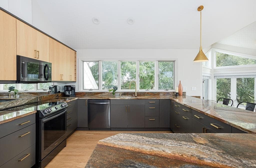 Single Family Residence at 16 Larch Avenue, Narragansett, photo 12 of 48