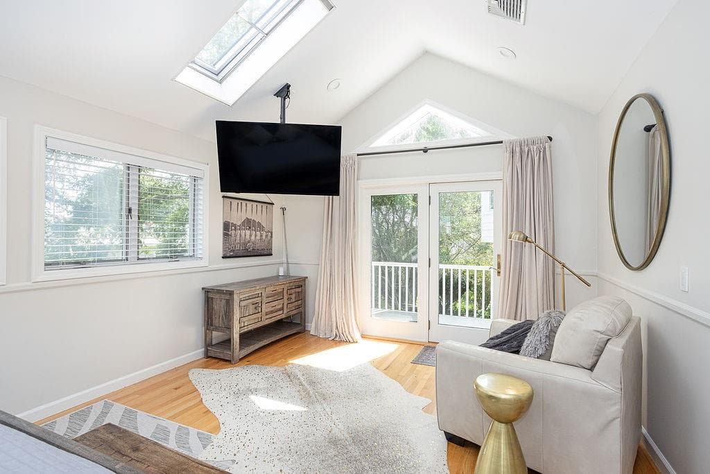 Single Family Residence at 16 Larch Avenue, Narragansett, photo 18 of 48