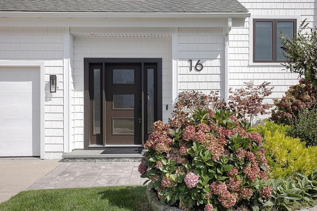 Single Family Residence at 16 Larch Avenue, Narragansett, photo 4 of 48