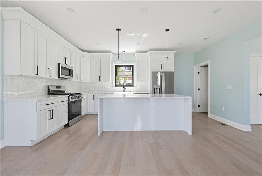 Single Family Residence at 38 Ashburne Street, Pawtucket, photo 9 of 43