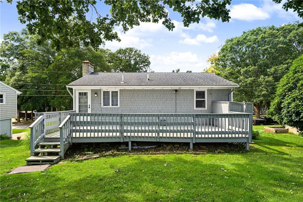 Single Family Residence at 89 Spice Bush Trail, Narragansett, photo 26 of 29