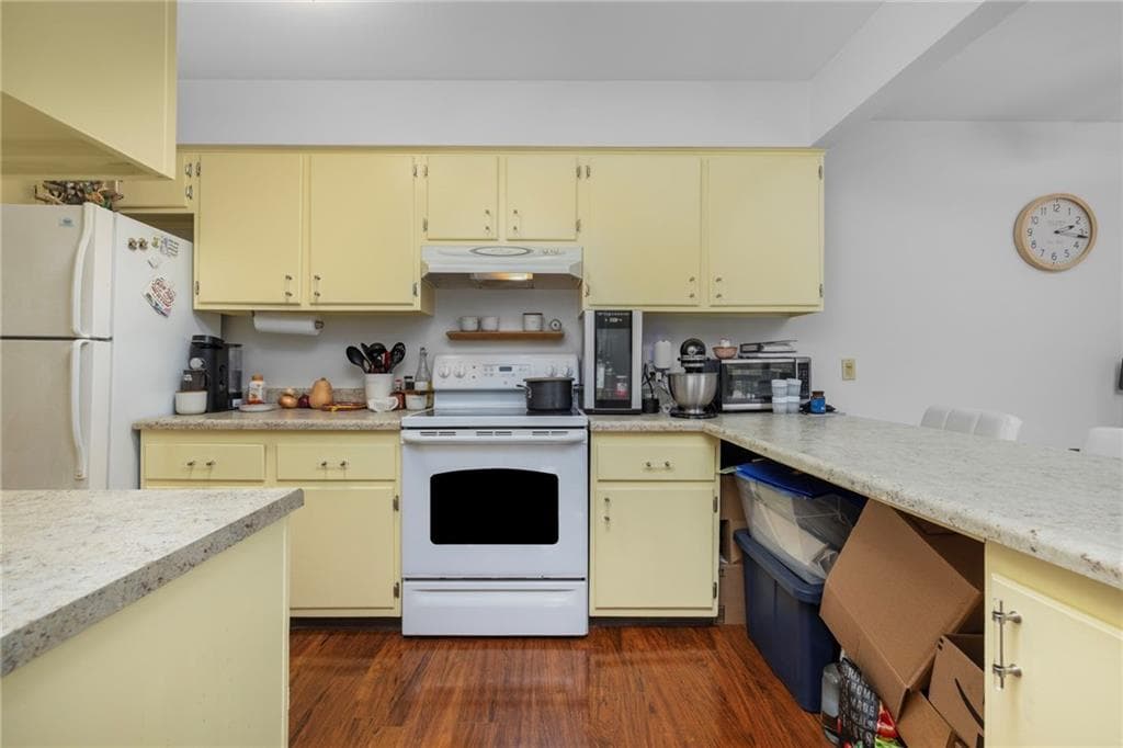 Condominium at 400 Narragansett Parkway UNIT West A 11, Warwick, photo 10 of 36