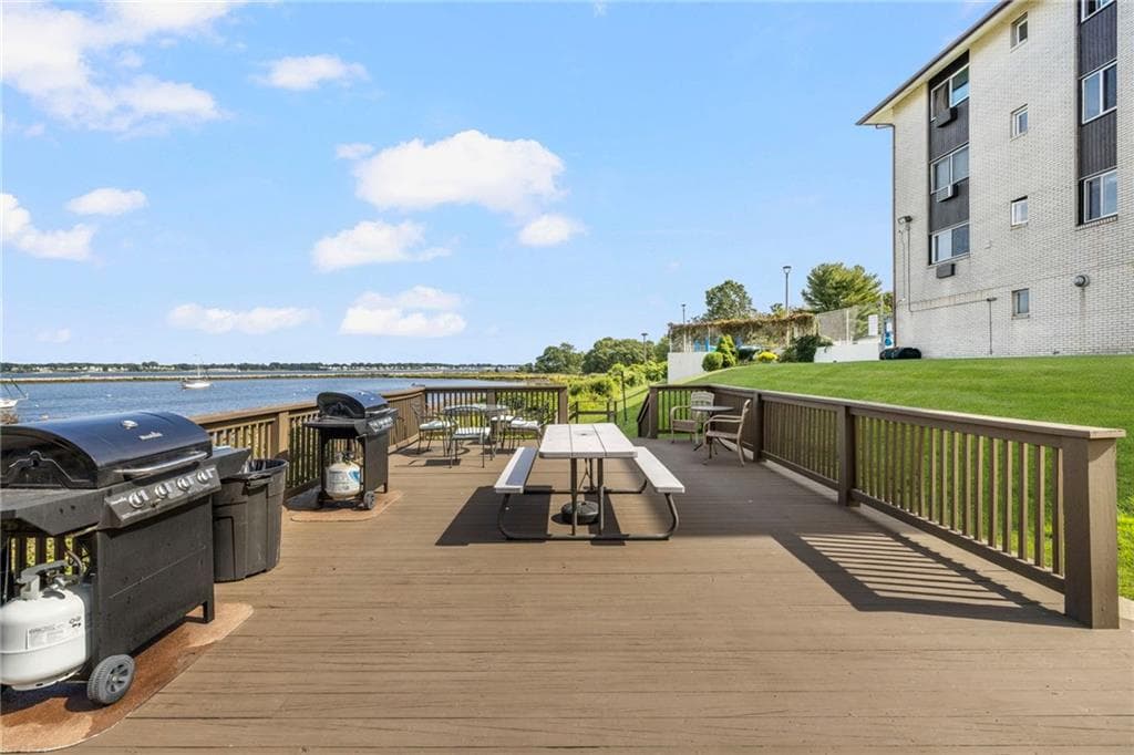 Condominium at 400 Narragansett Parkway UNIT West A 11, Warwick, photo 29 of 36