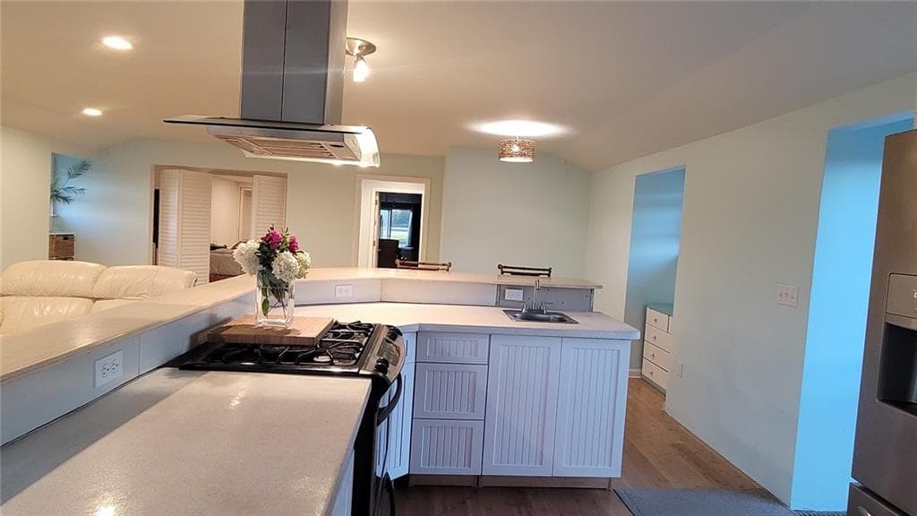 Single Family Residence at 256 Matunuck Beach Road, South Kingstown, photo 17 of 27