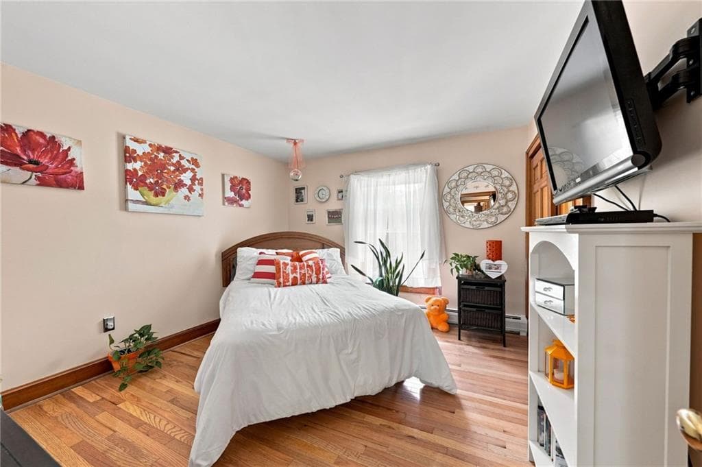 Single Family Residence at 11 Pachet Brook Road, Little Compton, photo 14 of 38