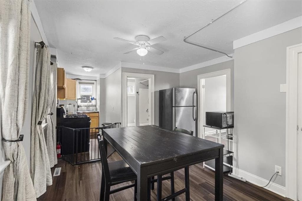 Multi Family at 124 Lincoln Street, Woonsocket, photo 11 of 49