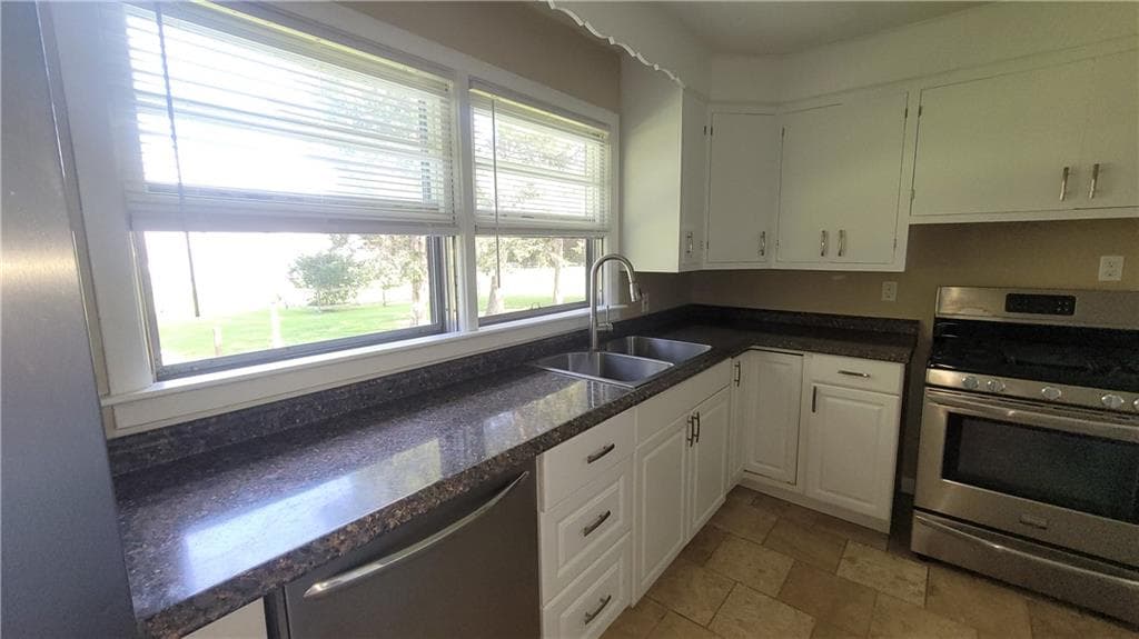 Multi Family at 256 Matunuck Beach Road, South Kingstown, photo 10 of 31