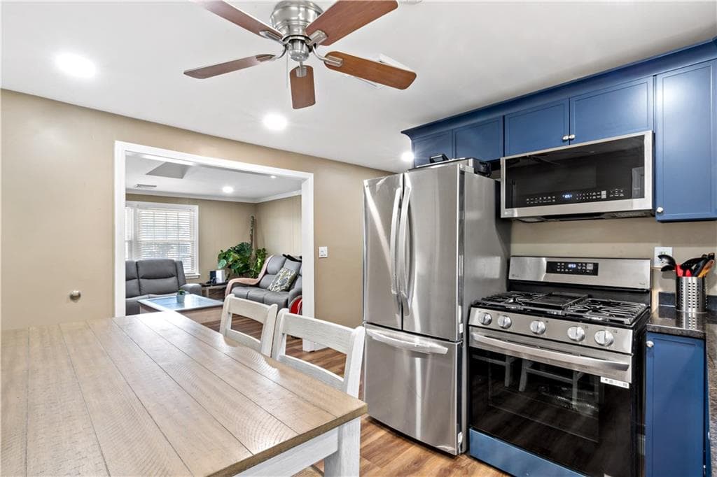 Condominium at 201 Reservoir Avenue, Lincoln, photo 6 of 18