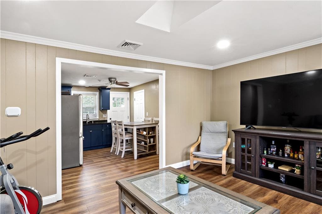 Condominium at 201 Reservoir Avenue, Lincoln, photo 7 of 18
