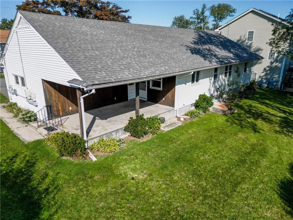 Single Family Residence at 23 Penrose Street, North Providence, photo 5 of 50