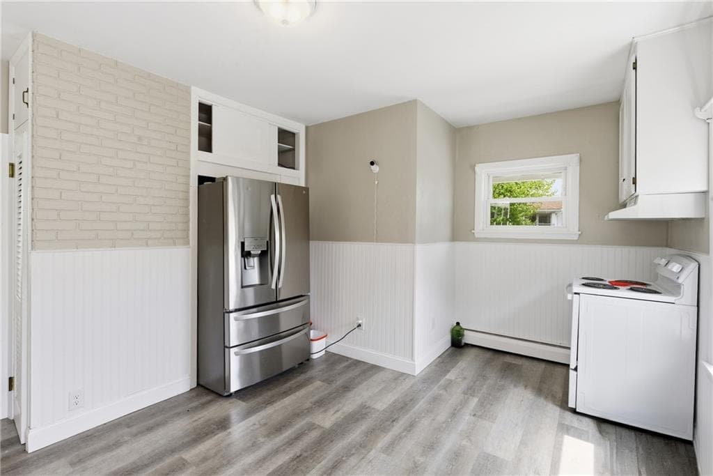 Single Family Residence at 27 Hemlock Avenue, Cranston, photo 12 of 30