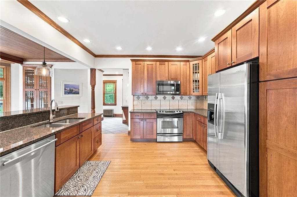 Single Family Residence at 76 Coolridge Avenue, Smithfield, photo 14 of 50