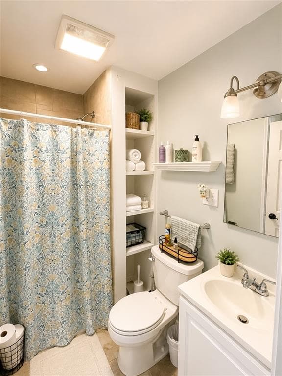 Condominium at 45 Hammond Street UNIT 3, Newport, photo 12 of 20
