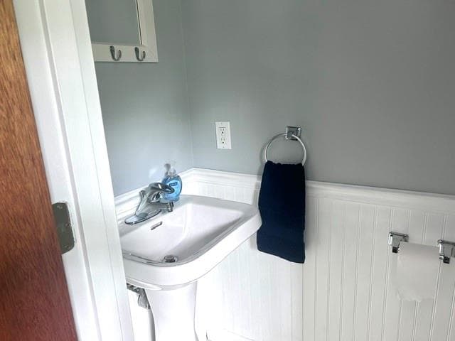 Single Family Residence at 26 Fort Ninigret Road, Charlestown, photo 22 of 27