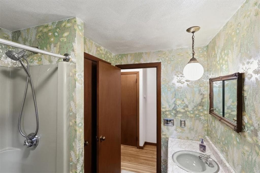 Single Family Residence at 83 Sage Drive, Warwick, photo 11 of 32