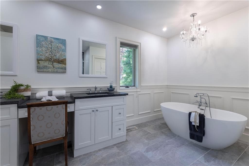 Single Family Residence at 136 White Birch Circle, Scituate, photo 23 of 35