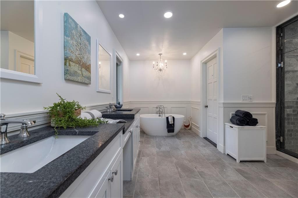 Single Family Residence at 136 White Birch Circle, Scituate, photo 22 of 35