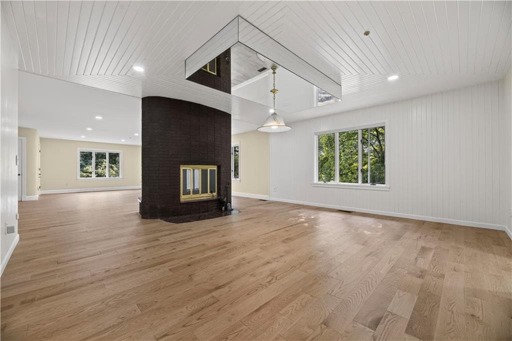Single Family Residence at 136 White Birch Circle, Scituate, photo 14 of 35