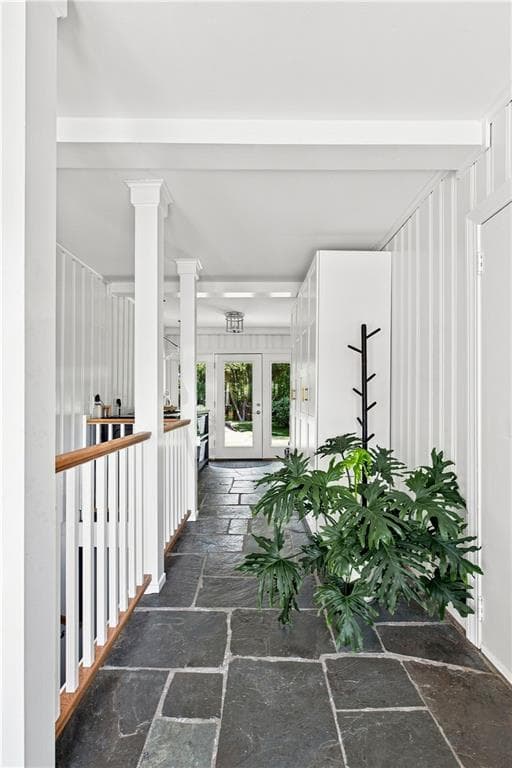 Single Family Residence at 561 Boyds Lane, Portsmouth, photo 3 of 50