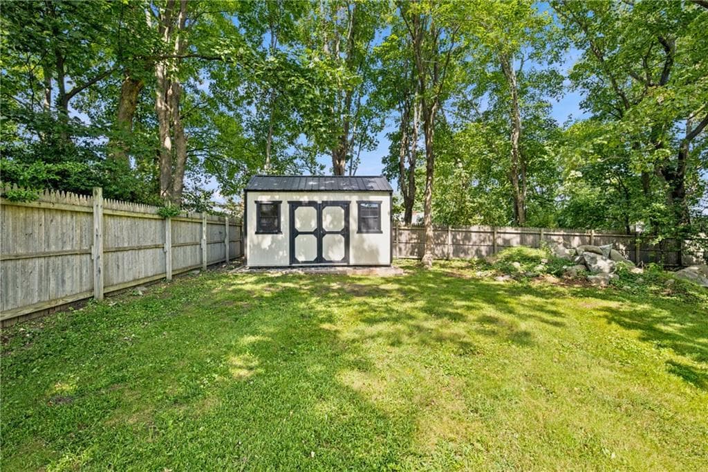 Single Family Residence at 561 Boyds Lane, Portsmouth, photo 44 of 50