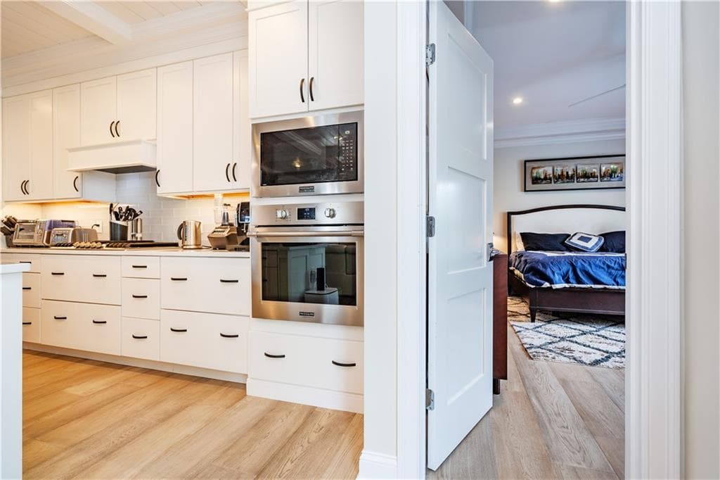 Condominium at 46 Travelers Court UNIT 33, East Greenwich, photo 24 of 49
