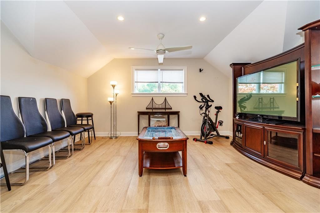 Condominium at 46 Travelers Court UNIT 33, East Greenwich, photo 35 of 49